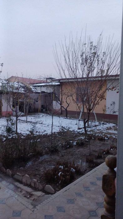 0.60 га ер майдонида 6 хонали уй