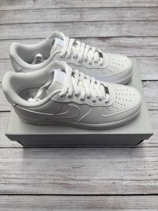продам кроссовки Air Force 1