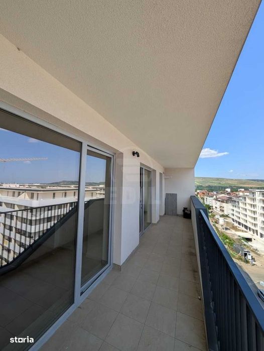 Apartament 3 camere semidecomandat zona Eroilor