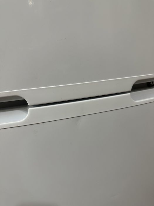 Срочно продаю холодильник