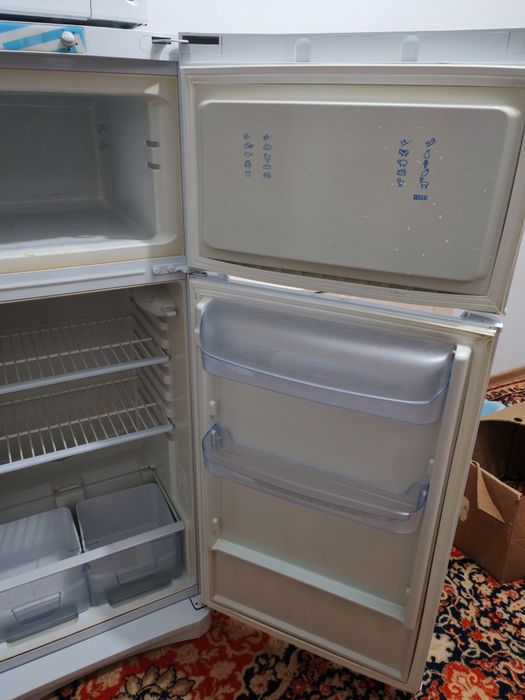 Продам холодильник в рабочем состоянии за 38 000