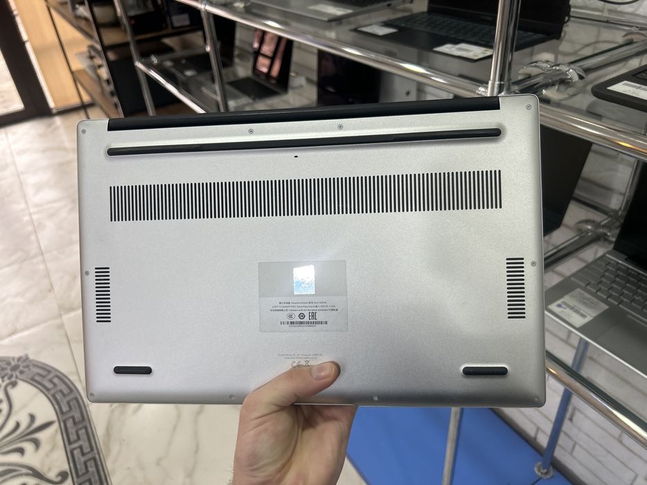 ноутбук Huawei MateBook