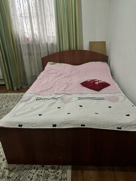 Продам двухспальную кровать
