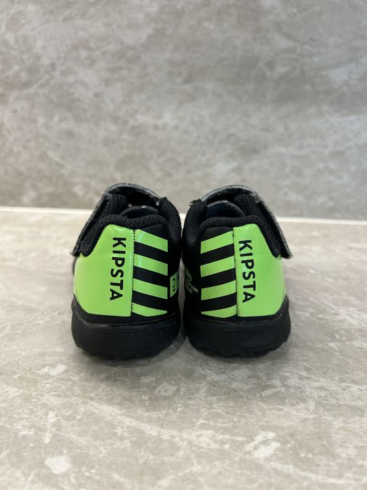 Детски обувки за футбол/ стоножки