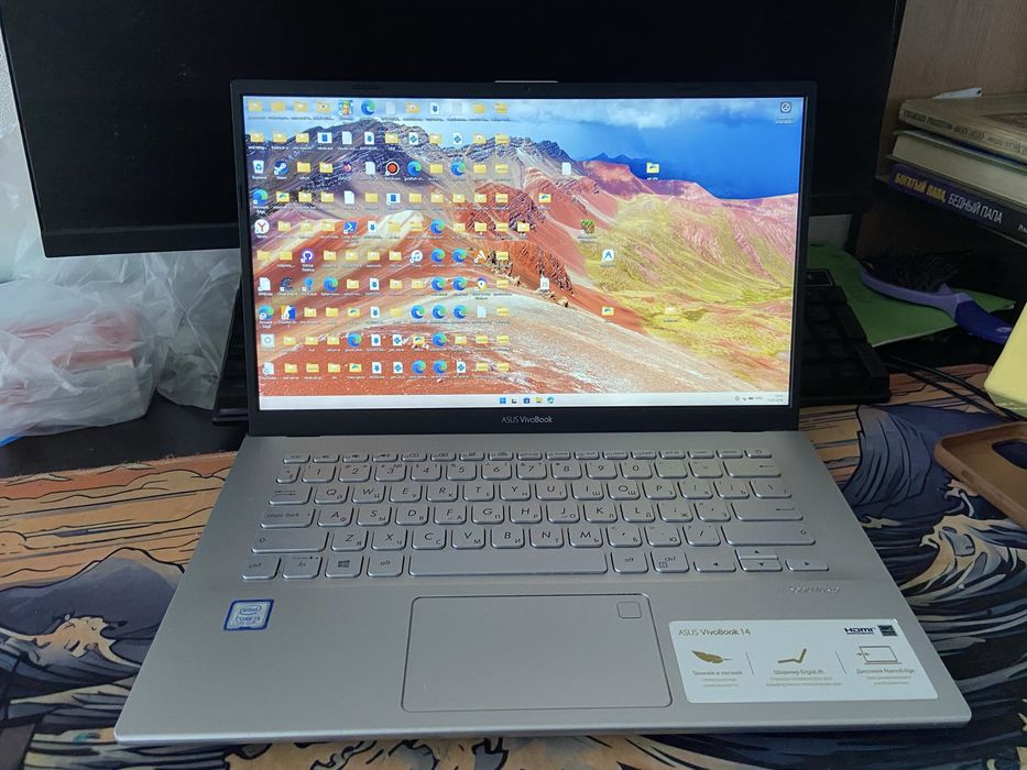 Продам asus vivobook 14 (i3 / 8 gb)