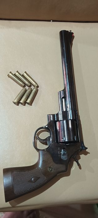 Еърсофт пистолети разпродажба на колекция.