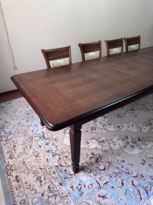 Стол гостинная и стуля