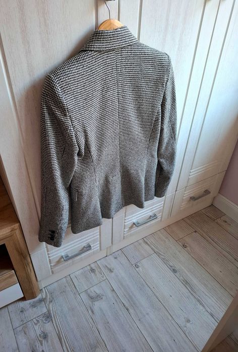 Ново дамско сако MANGO