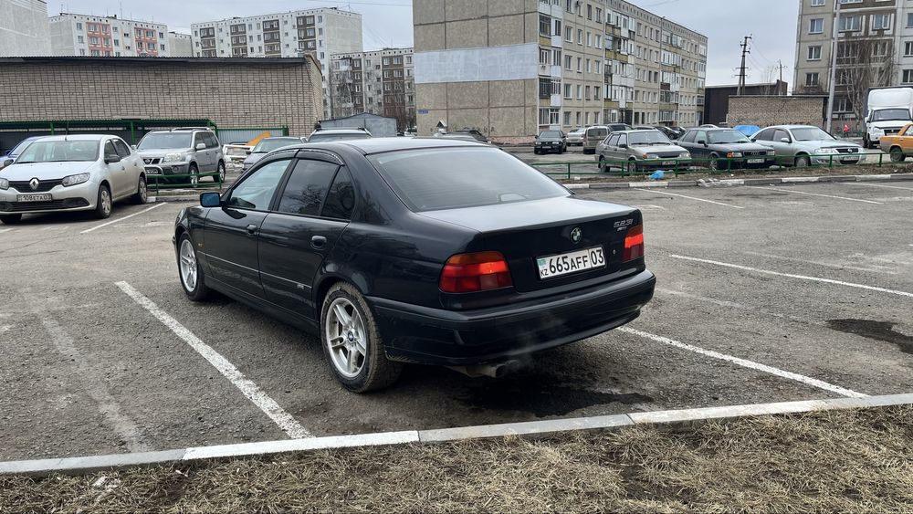 Продам BMW 525i…….