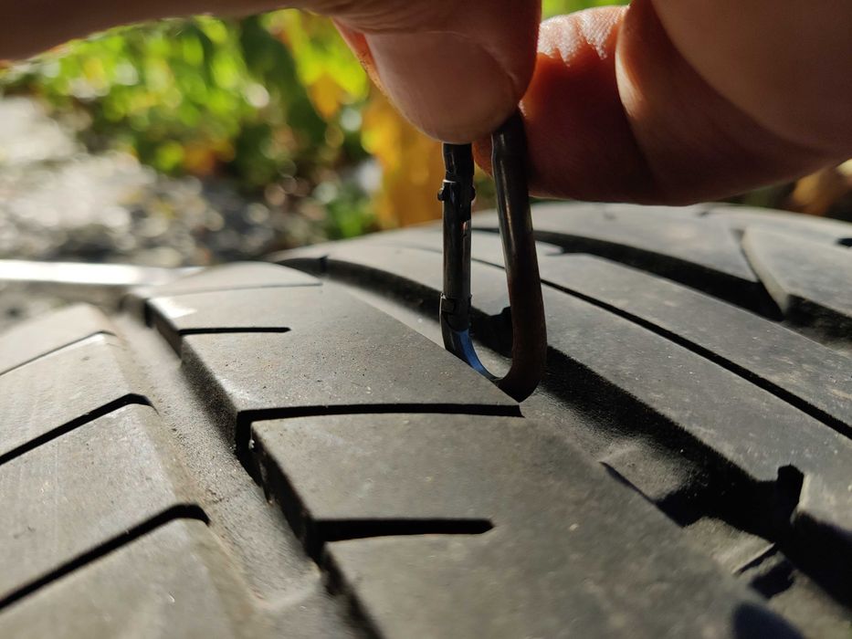 Продавам 1 брой гума Bridgeston 255/45 R18