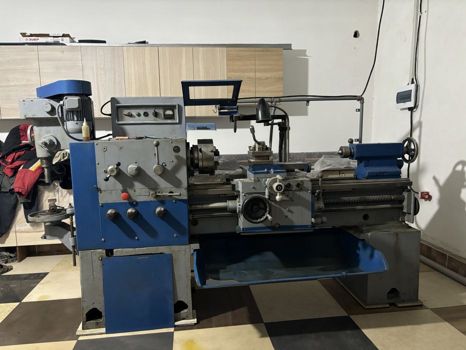 Токарный станок.