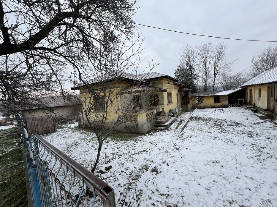 Casa Borosești , Sutesti