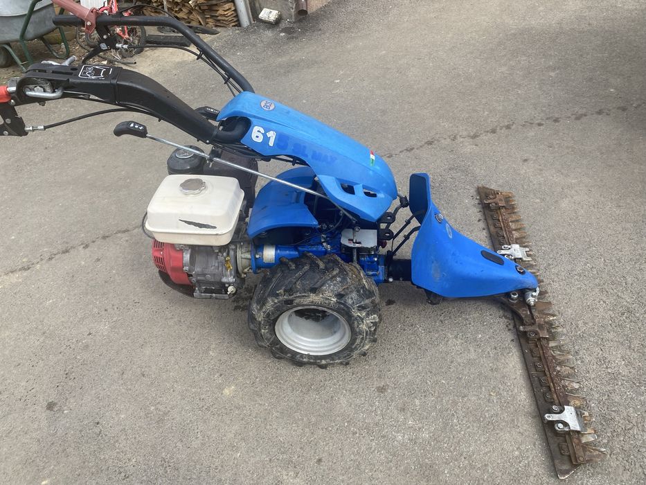 Vând cositoare BCS 9 cai