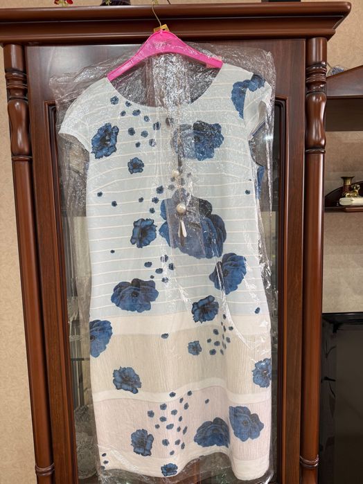 Платье  с цветами