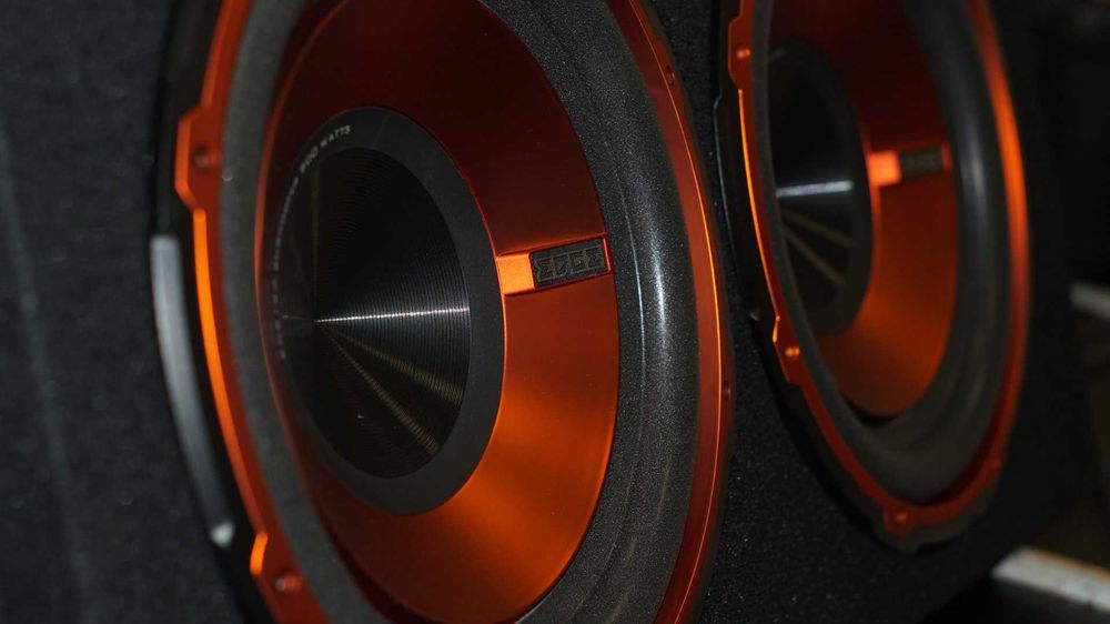 Продам активный сабвуфер б/у EDGE EDB12TA-E2