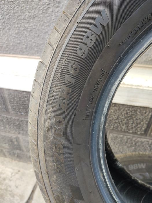 Vând Set Cauciucuri 225/60/ZR16 Vara Kumho DOT 2022 Import recent Germania