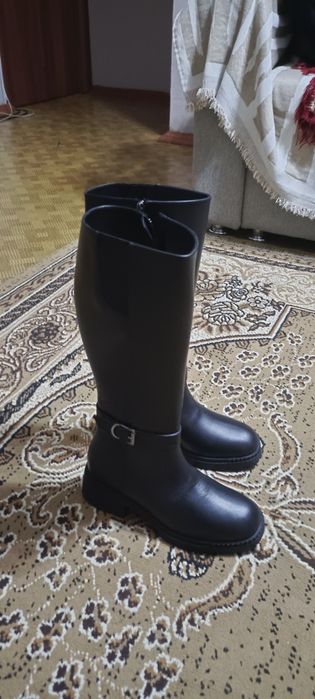 Продам сапоги женские