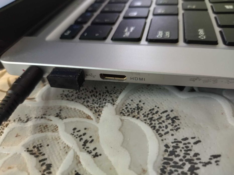 Лаптоп prestigio