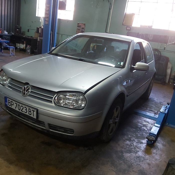 Фолксваген Голф 1.4 I     2001 г