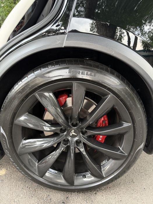 Tesla Model X Perfomance Americanka