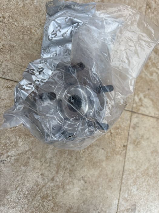 *Чисто Нова* Лагер главина за Hyndai Santa Fe/Kia Sorento