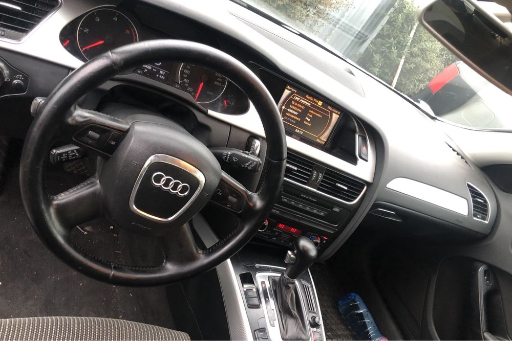 Audi a4 2.0 tdi 143 к с на части