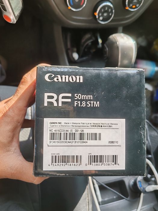 Объектив Canon 50mm