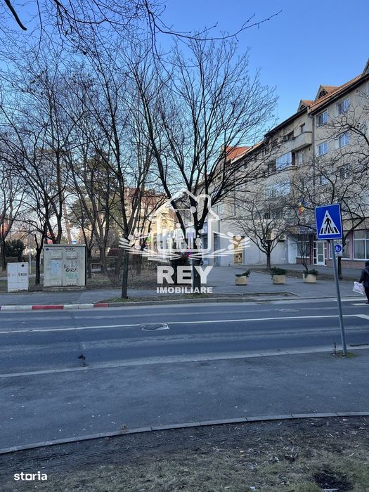 Apartament 4 camere decomandate 4 balcoane etaj 1 Str. Bâlea/Sibiu — fotografia 1