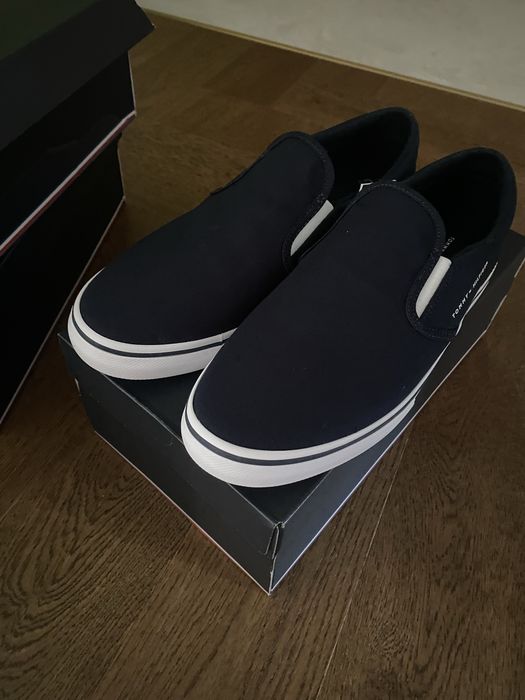 tommy hilfiger vulcanized canvas sneaker