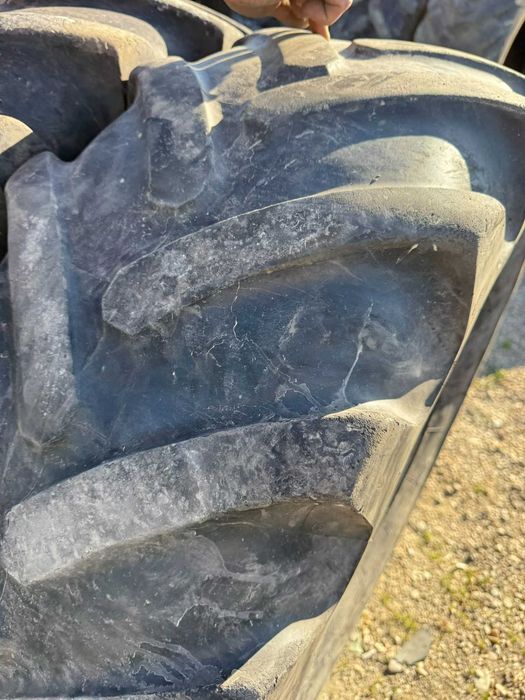Anvelope 405/70 R20