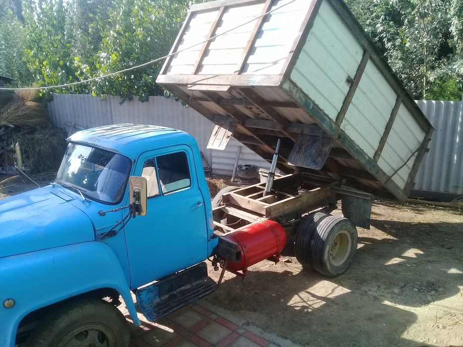 Gaz 52 yurib turgan holati yaxshi