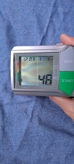 Апарат за измерване на кръвно налягане Medisana