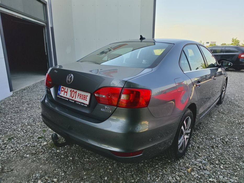VOLKSWAGEN Jetta 2013 — imagine 4