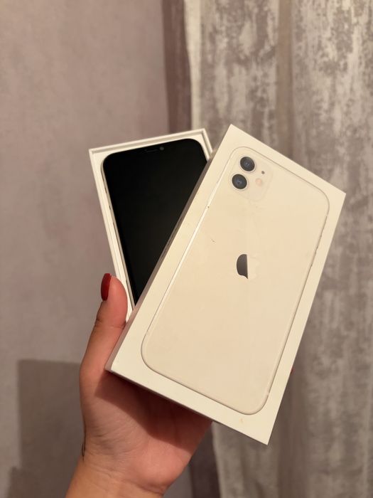 Продам iPhone 11 64 GB, белый цвет