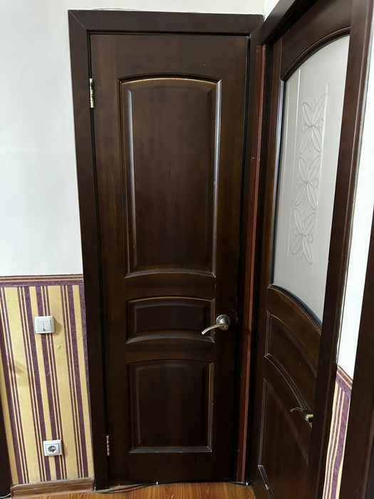 Продам двери (масив)