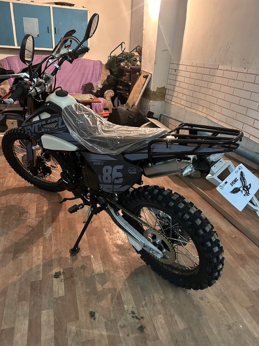 Мотоцикл эндуро 300 куб