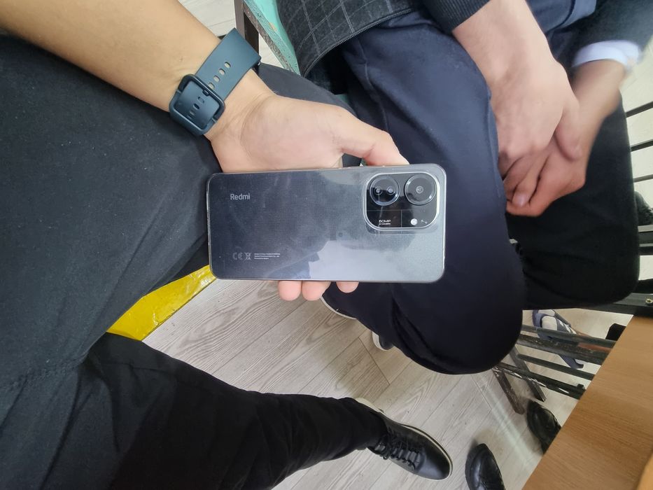 Redmi 13c  256/8 гб