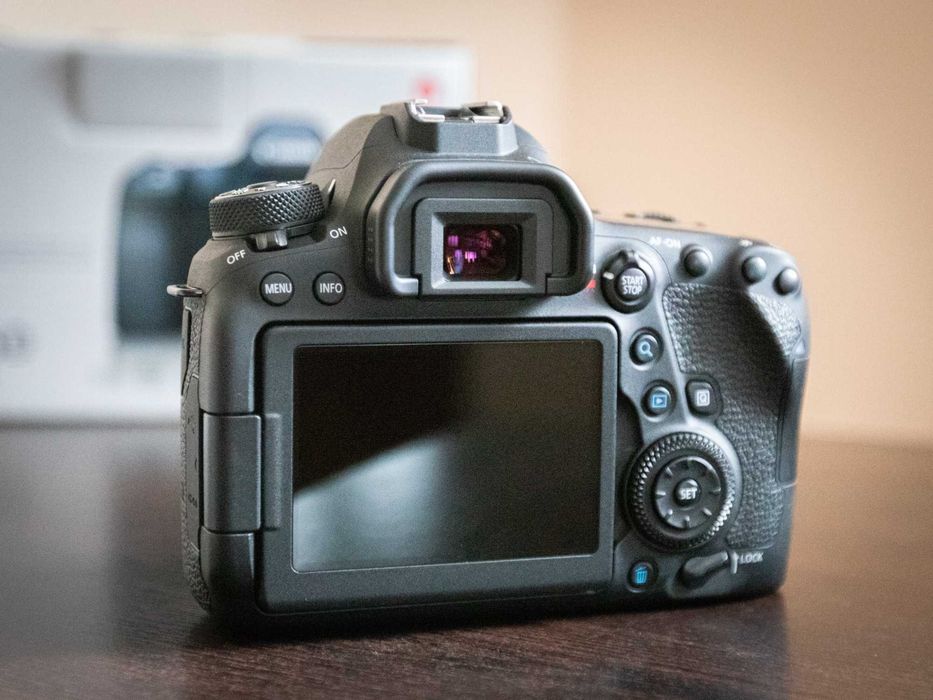 Dslr Canon 6D Mark II -Full Frame - 2508  de cadre