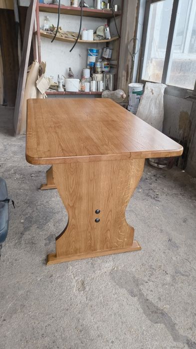 Маса от масив  дъб