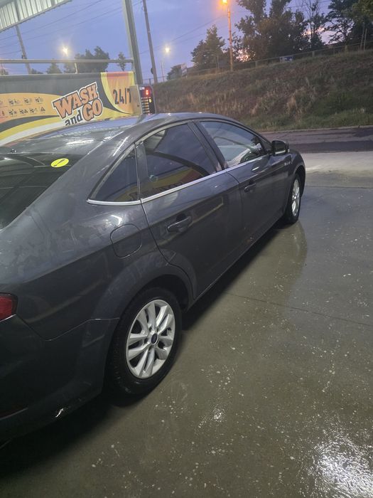 Vând Ford Mondeo 2014
