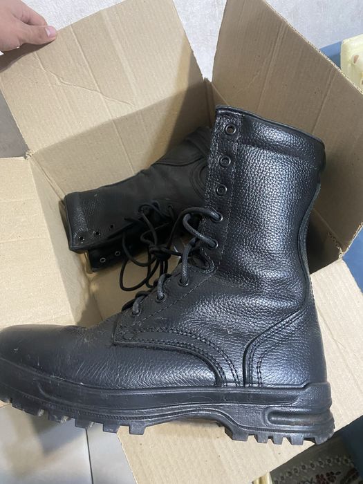 Продаю берцы зимние