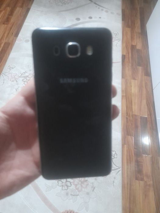 Продаёться телефон