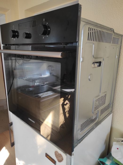 Фурна за вграждане Samsung, много запазена