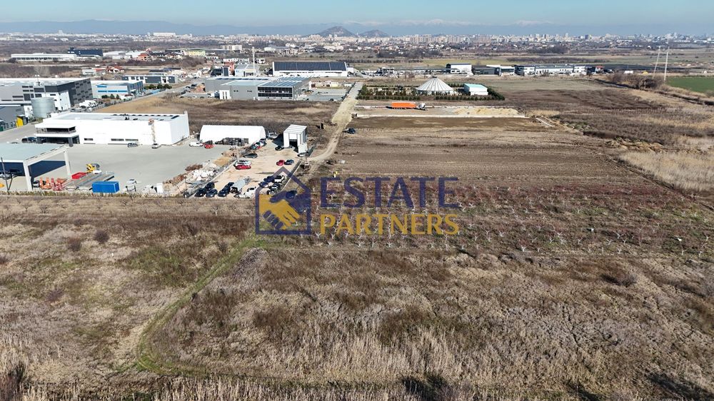 Парцел в Пловдив-Индустриална зона - Юг площ 3108 цена 185000