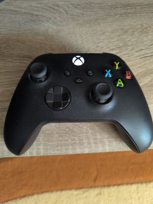 Vind Xbox Series X, 1TB SSD, 4K-120 FPS, impecabil că Nou!