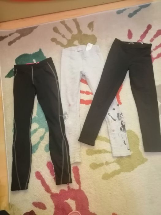 Дънки, клинове, долнища и екип за момиче.