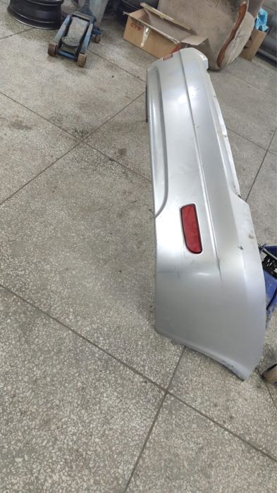 Продам зажний бампер Priora