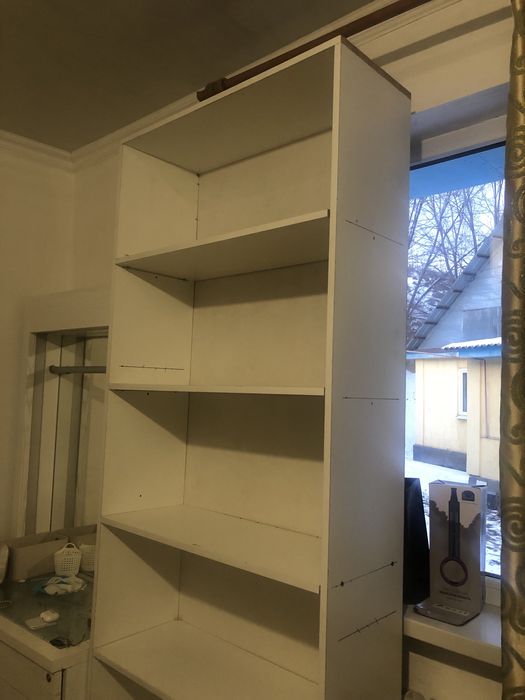 Шкаф деревянный белый