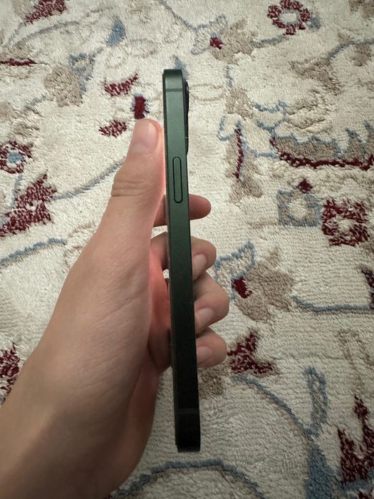iPhone 13 зеленыи свет каробка есть
