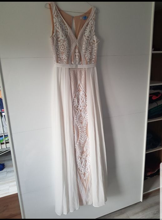 Rochie mireasa deosebită